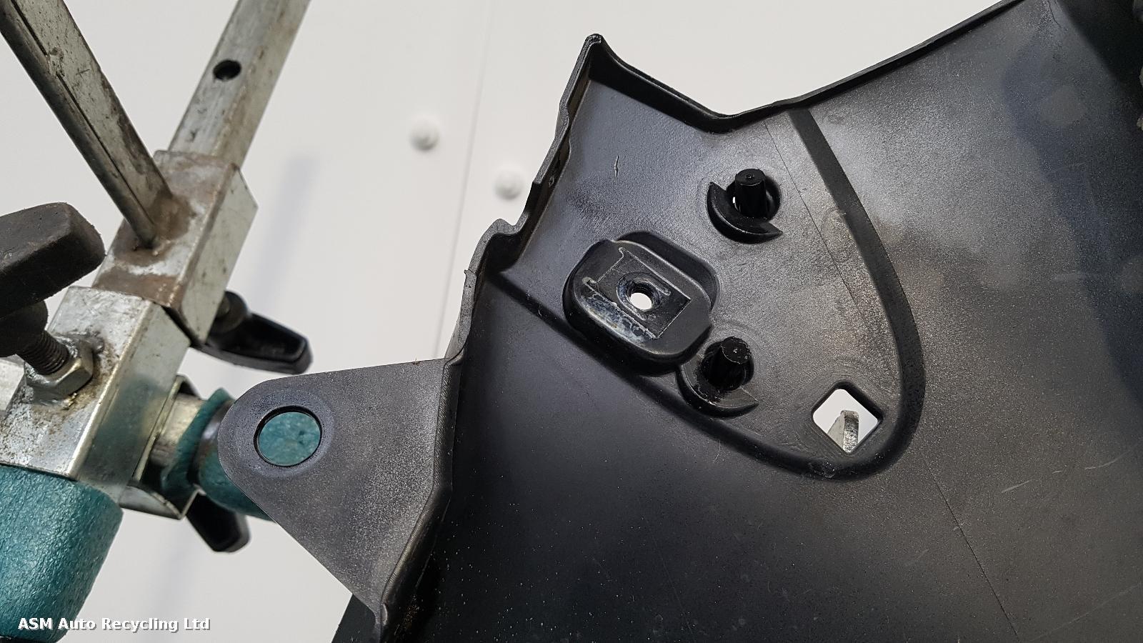 View Auto part L Wing Renault Wind 2010