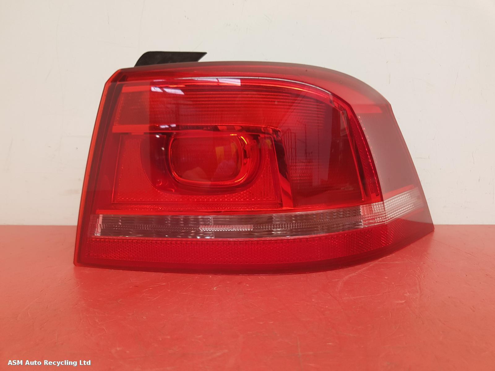 View Auto part R Taillight Volkswagen Passat 2014