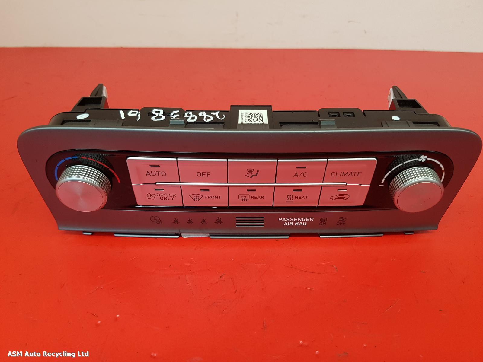View Auto part Heater/AC Controller Hyundai Kona 2021