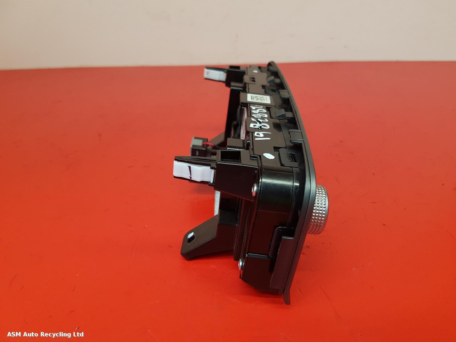 View Auto part Heater/AC Controller Hyundai Kona 2021