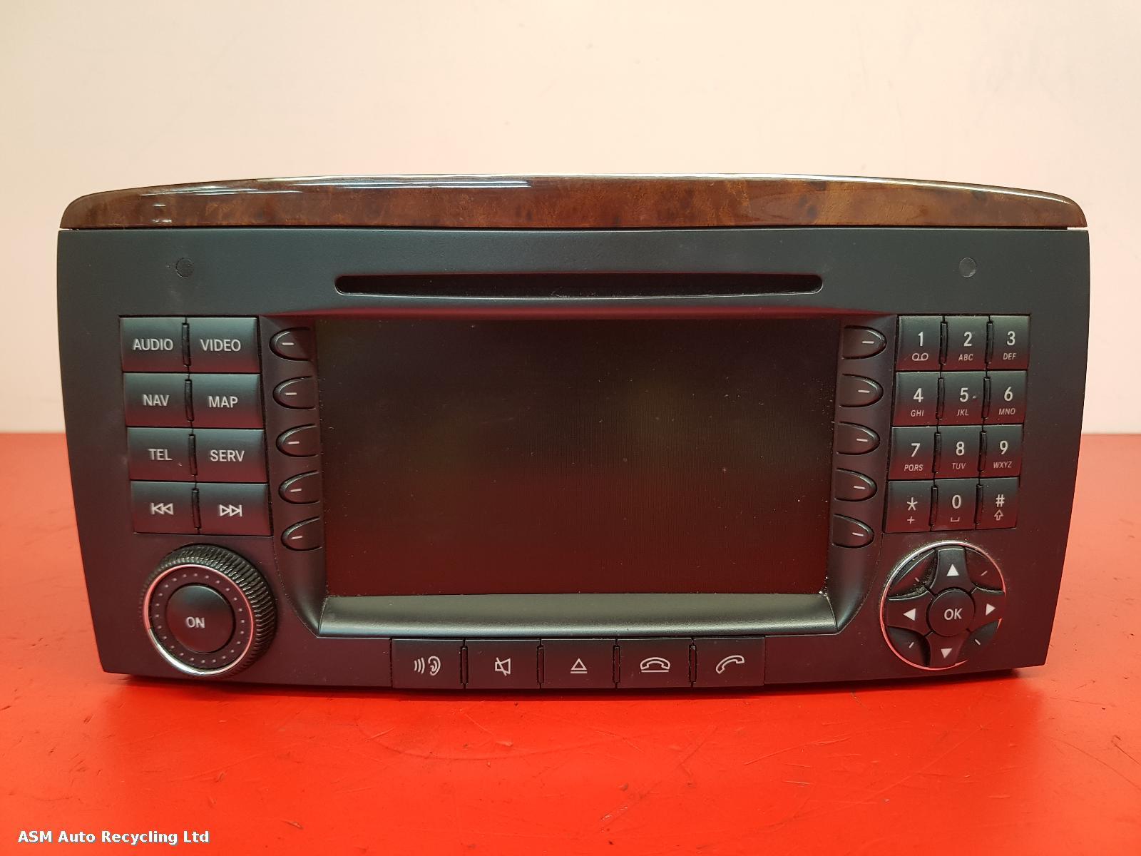 View Auto part A/V Equipment Mercedes R Class 2007