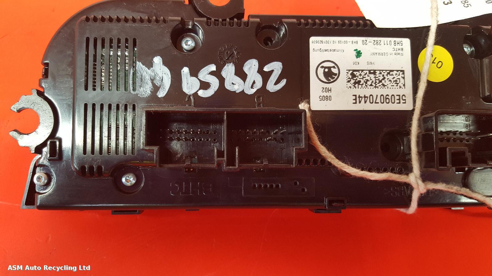 View Auto part Heater/AC Controller Skoda Octavia 2013