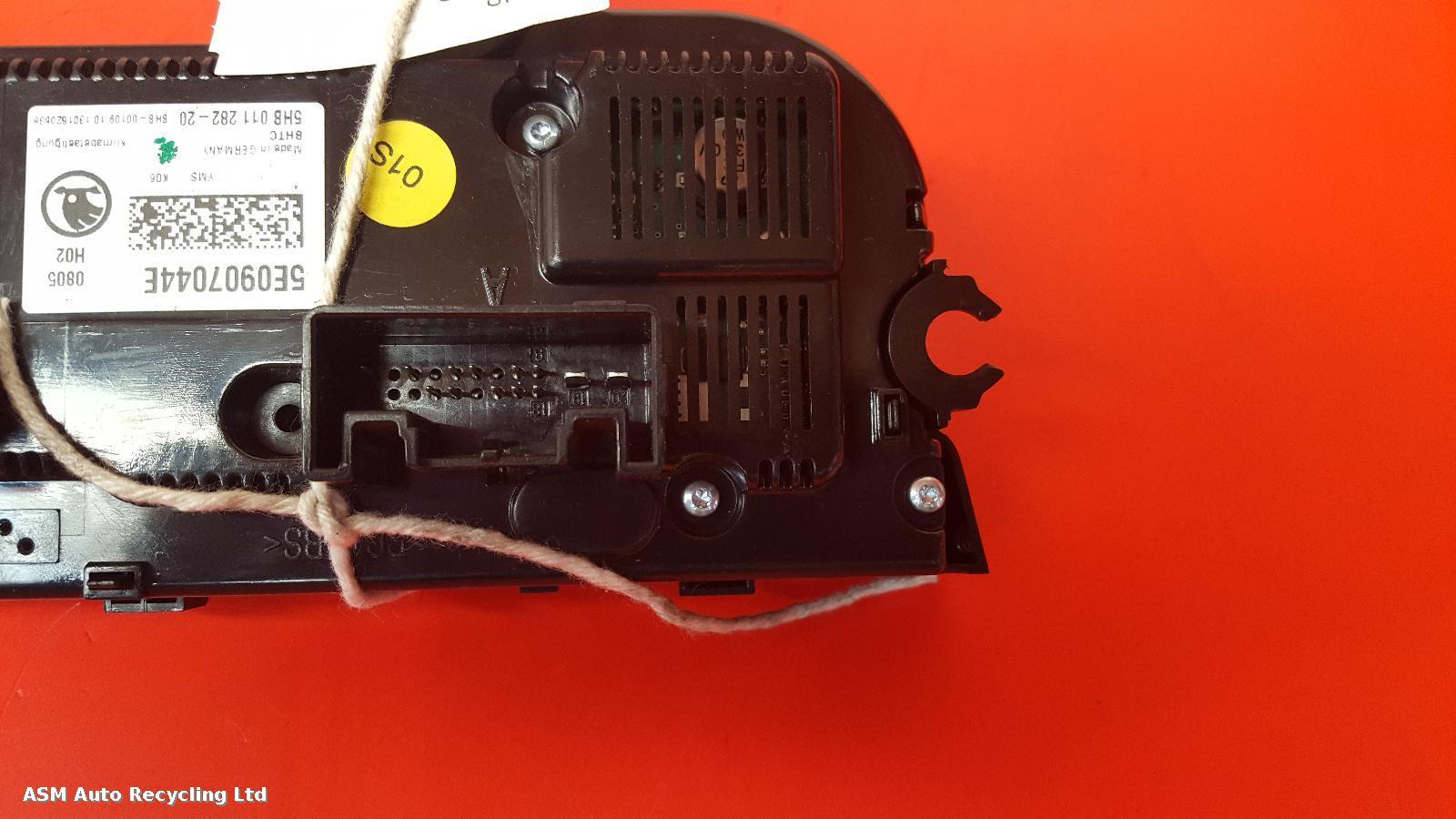 View Auto part Heater/AC Controller Skoda Octavia 2013