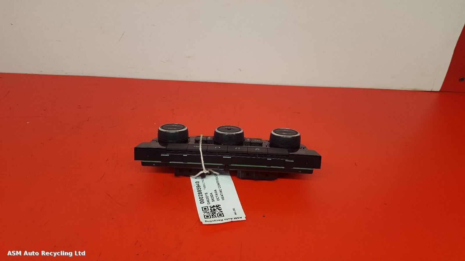 View Auto part Heater/AC Controller Skoda Octavia 2013