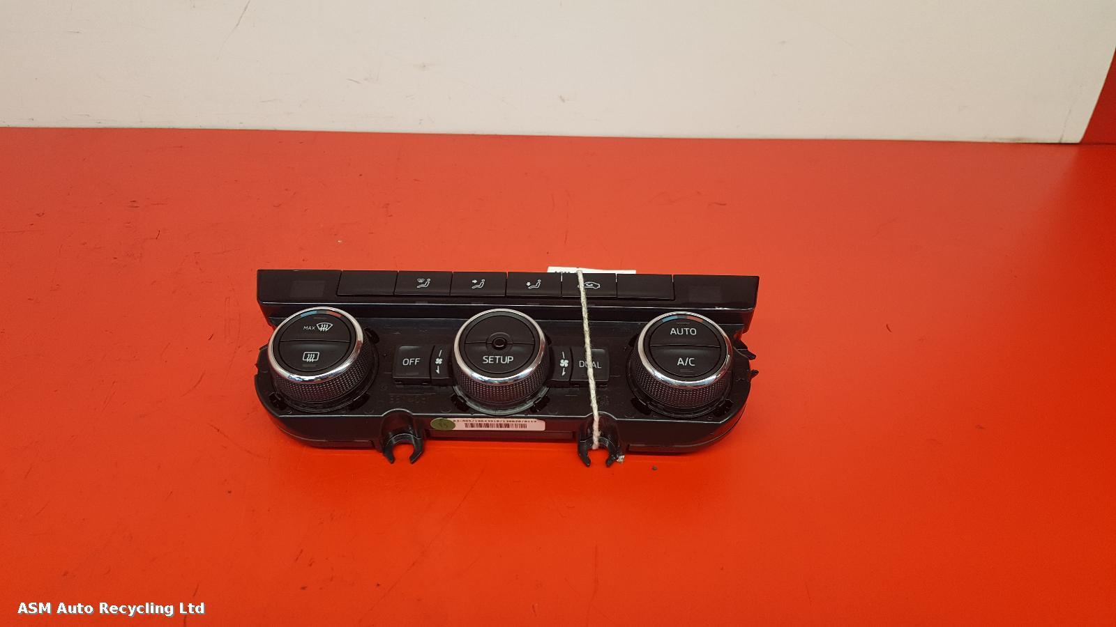 View Auto part Heater/AC Controller Skoda Octavia 2013