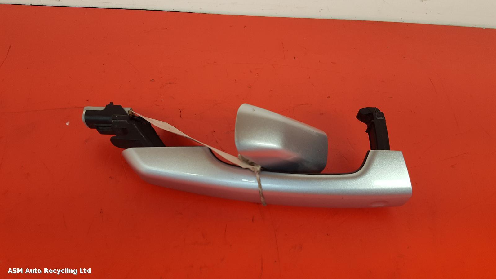 View Auto part Door Handle Land Rover Discovery Sport 2016