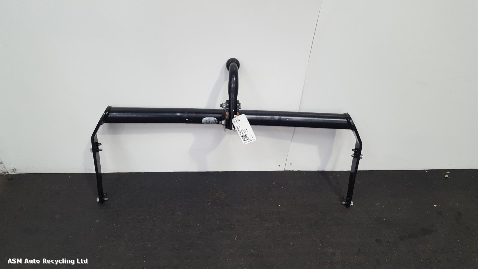 View Auto part Towbar Skoda Octavia 2013