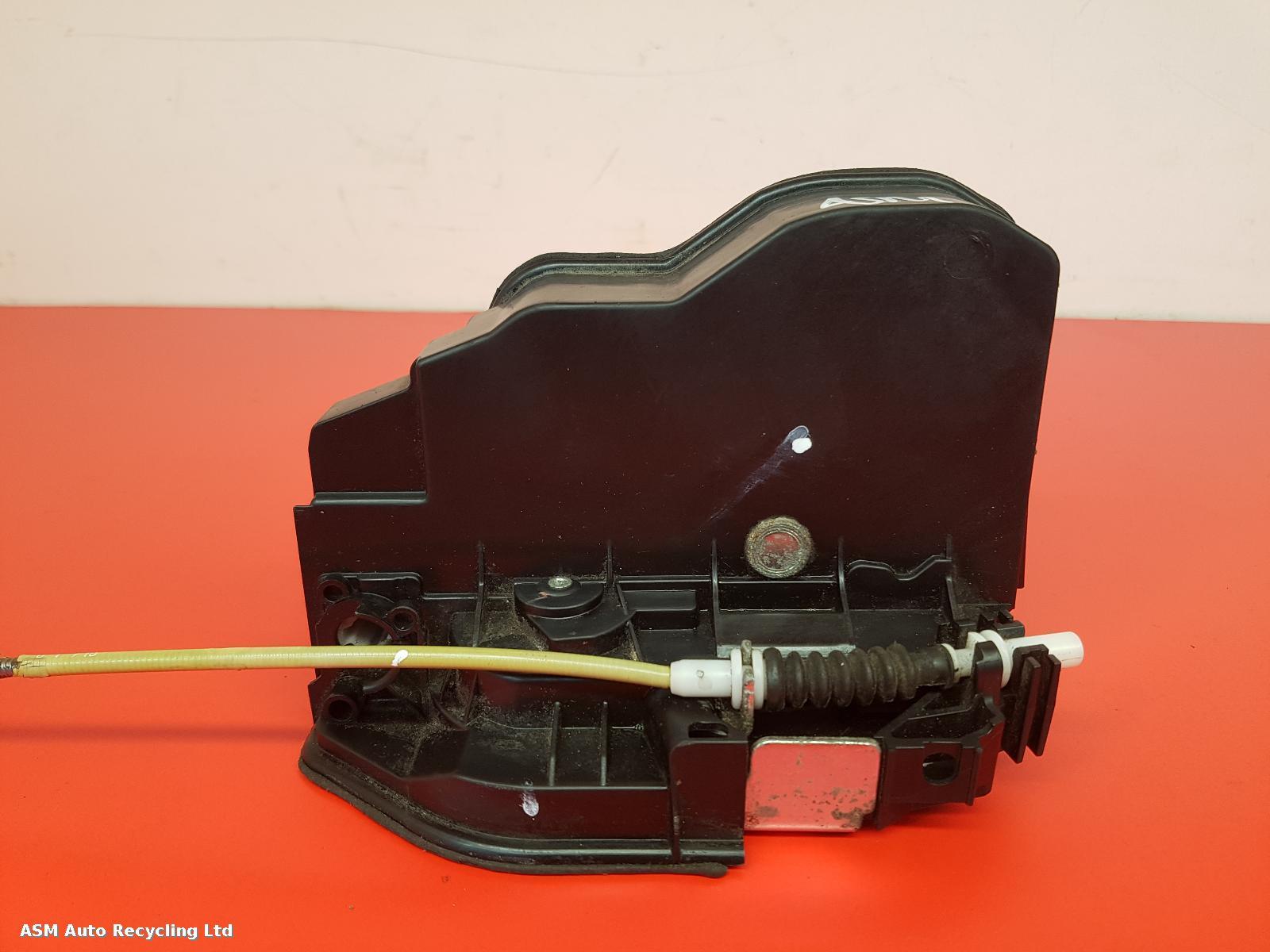 View Auto part Door Lock Assembly Bmw 1 Series 2010