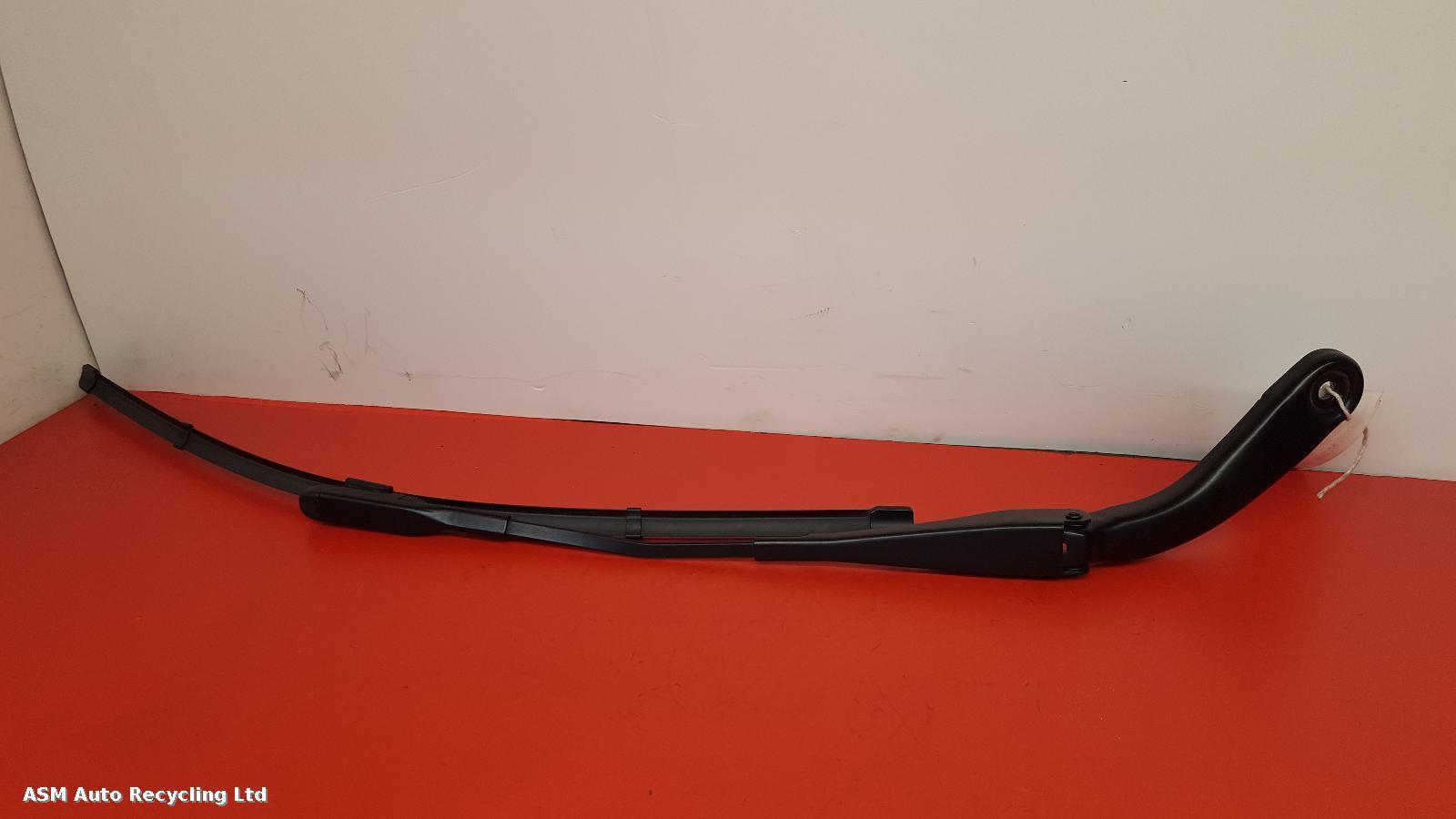 View Auto part Wiper Arm Bmw 4 Series 2018