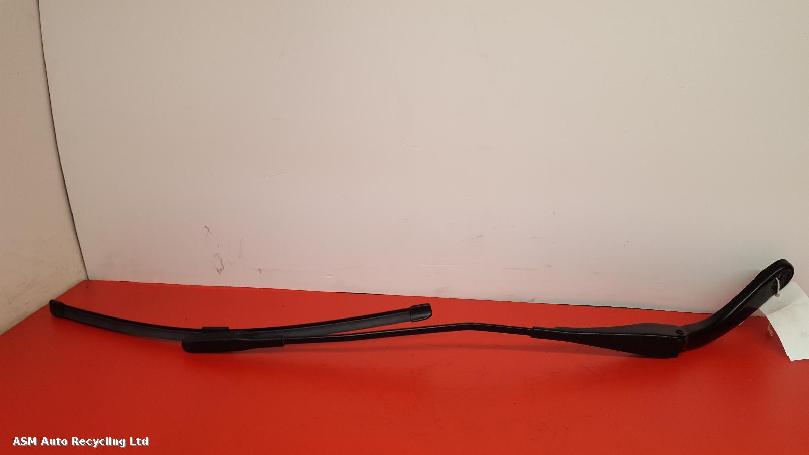 View Auto part Wiper Arm Bmw 4 Series 2018