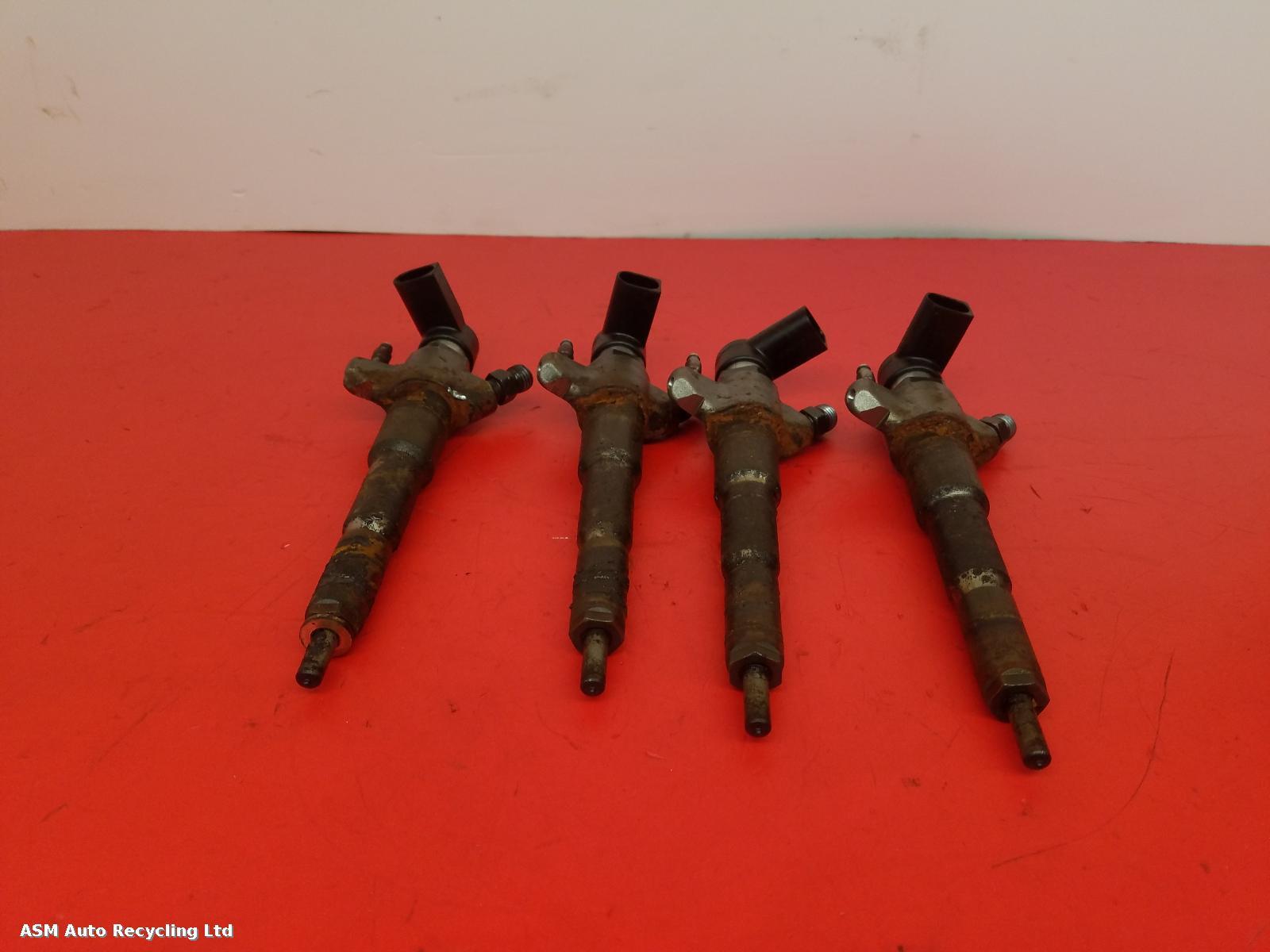 View Auto part Fuel Injector Nissan Nv400 2018