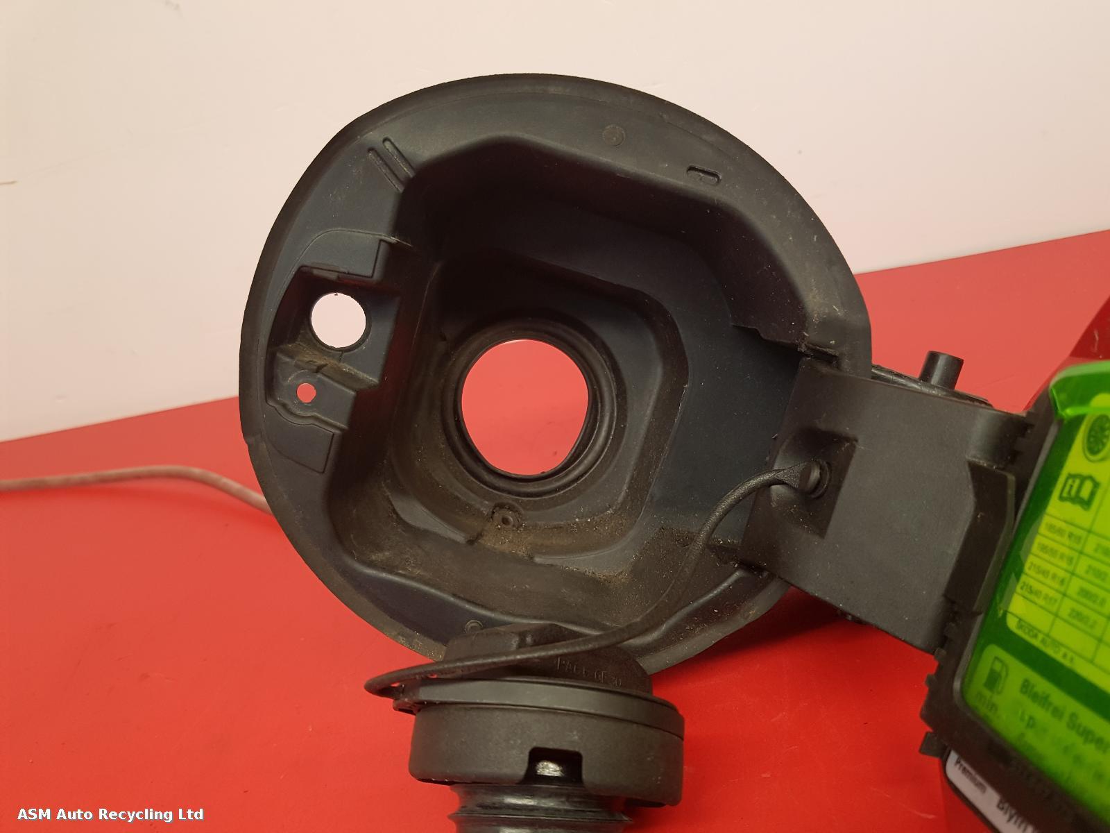 View Auto part Fuel Filler Flap Skoda Rapid 2014