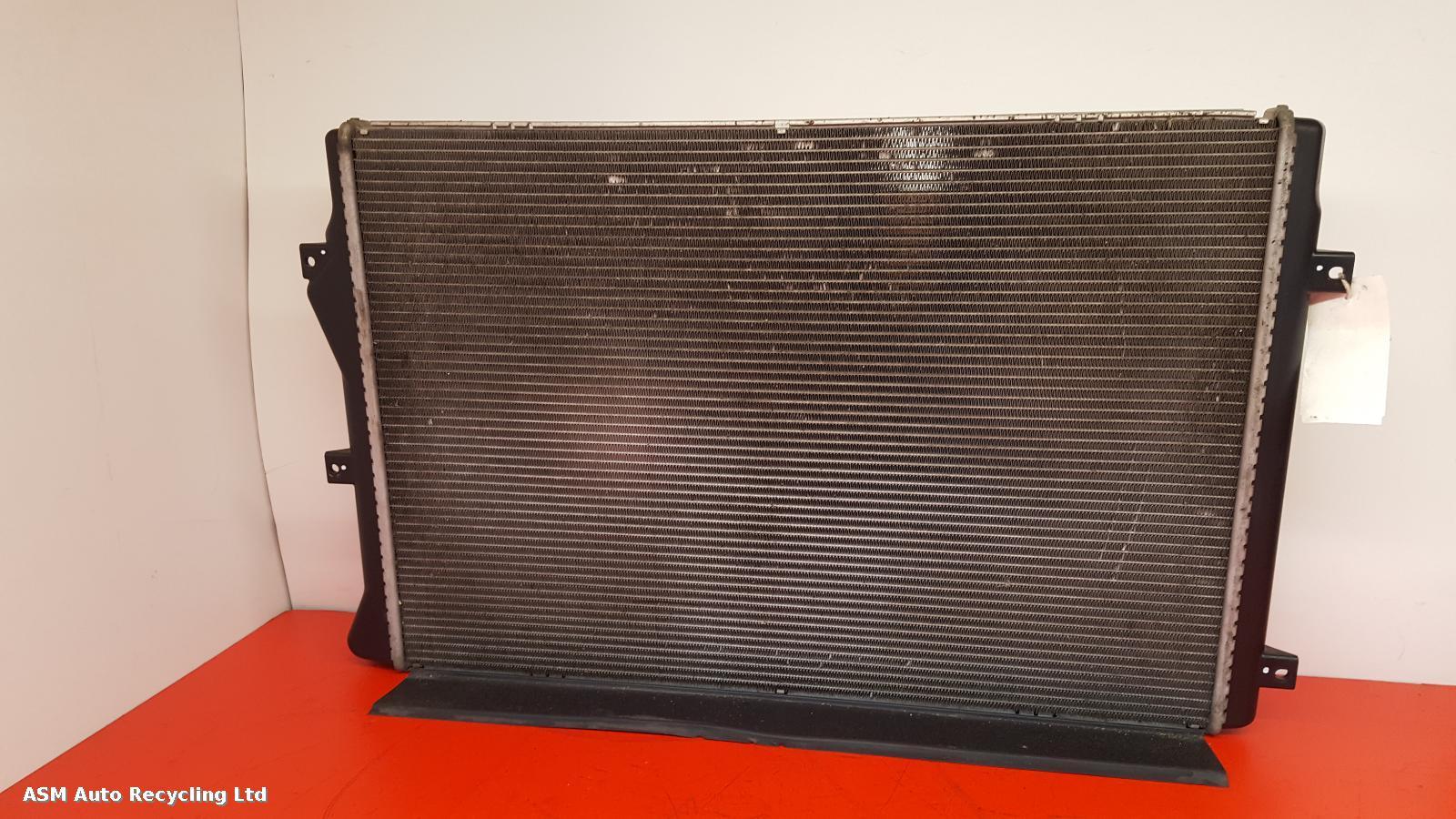 View Auto part Radiator Volkswagen Passat Cc 2016