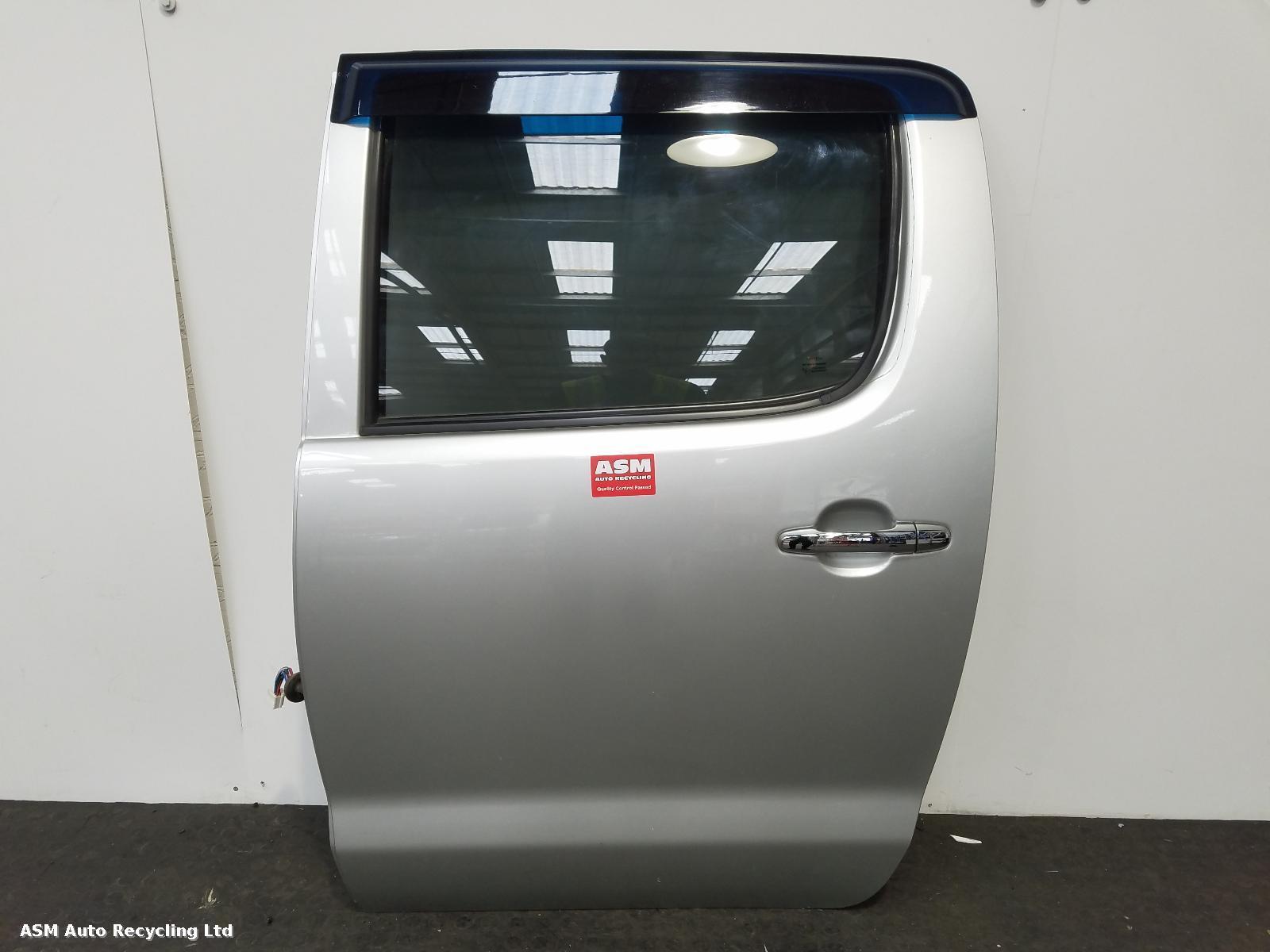 View Auto part L Rear Door Toyota Hilux 2014