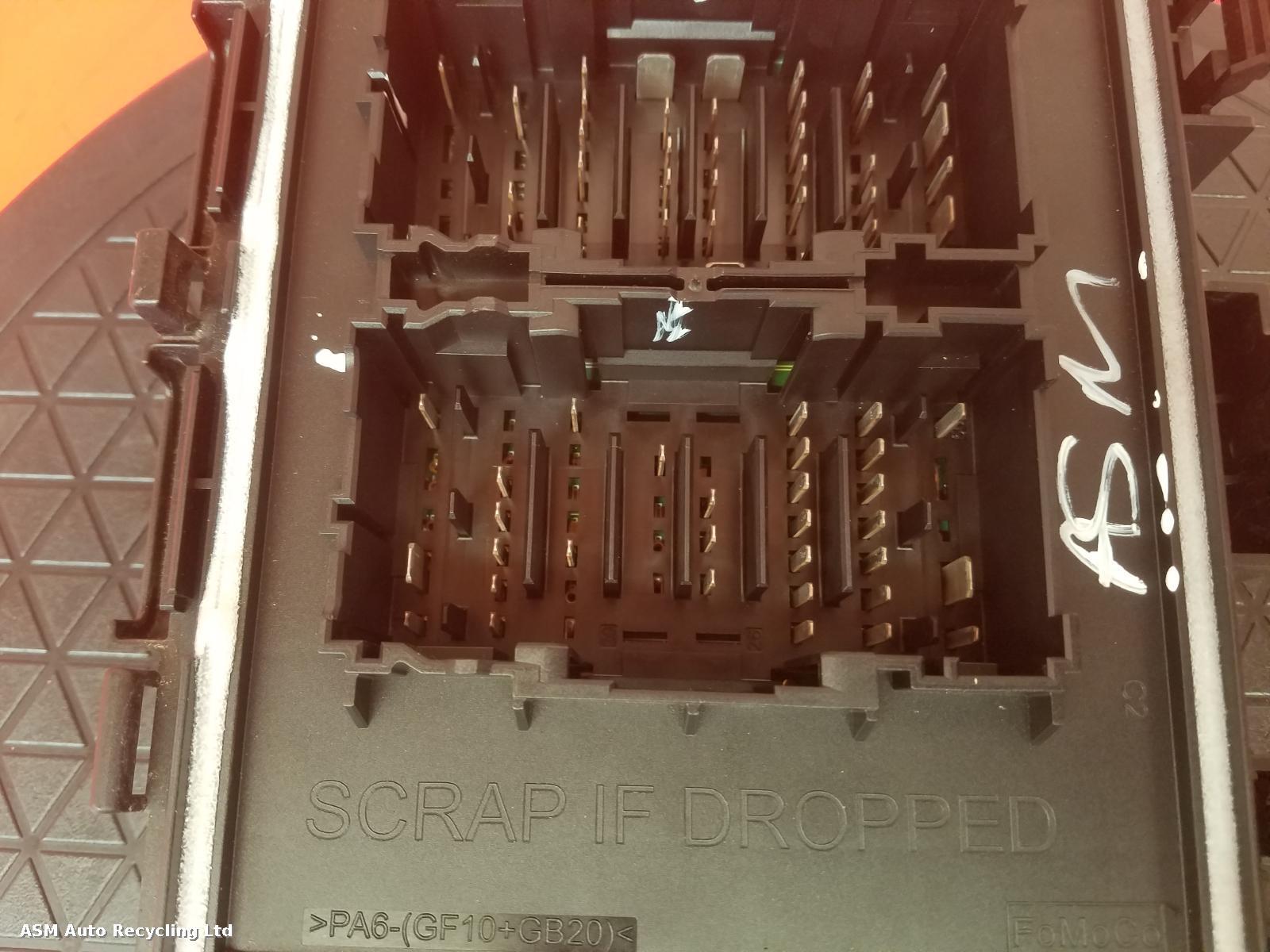 View Auto part Fuse Box Ford Fiesta 2018
