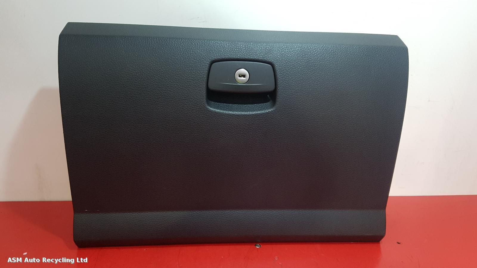 View Auto part Glove Box Volkswagen Amarok 2019