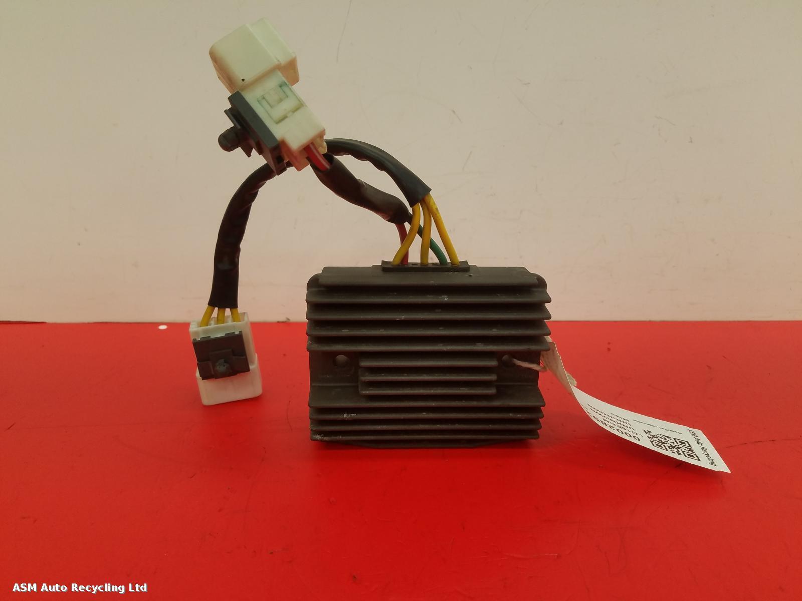 View Auto part Regulator/Rectifier Piaggio Mp3 300 Lt 2016