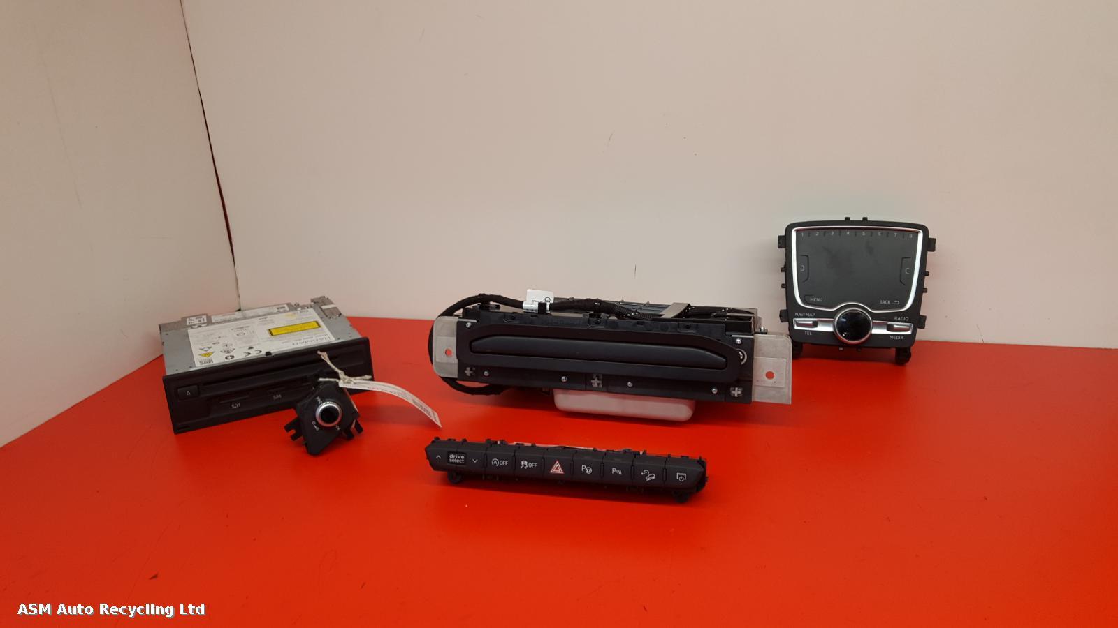 View Auto part A/V Equipment Audi Q7 2018