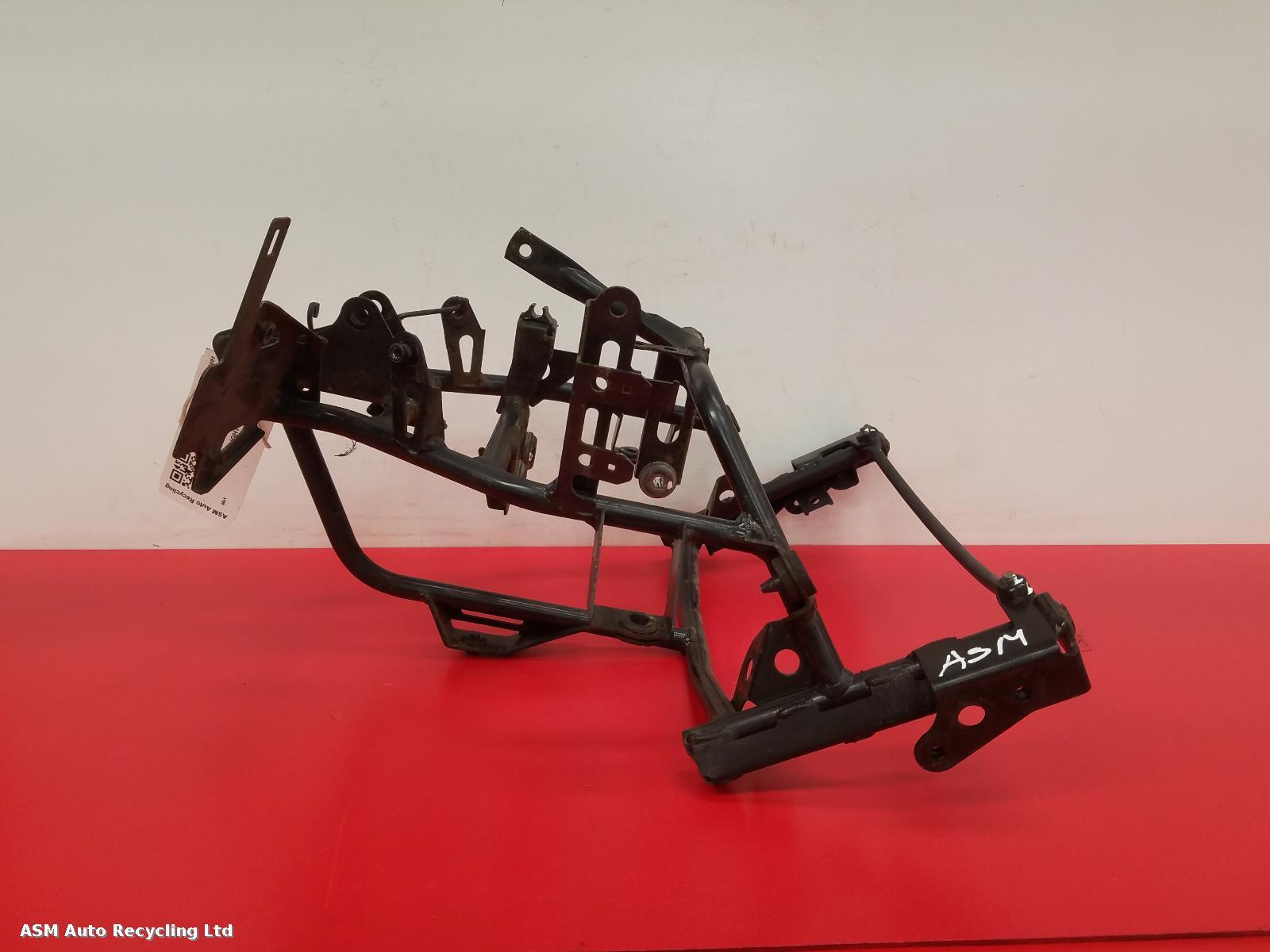 View Auto part Headlight Bracket Right Honda Fes 2011
