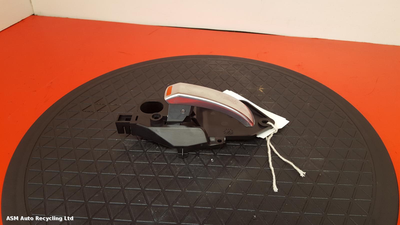 View Auto part Door Handle Fiat 500 2018