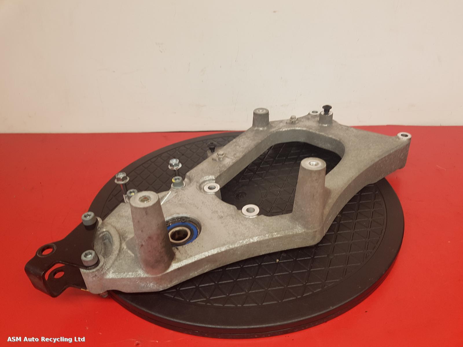 View Auto part Swing Arm Piaggio Mp3 350 Lt Sport 2019