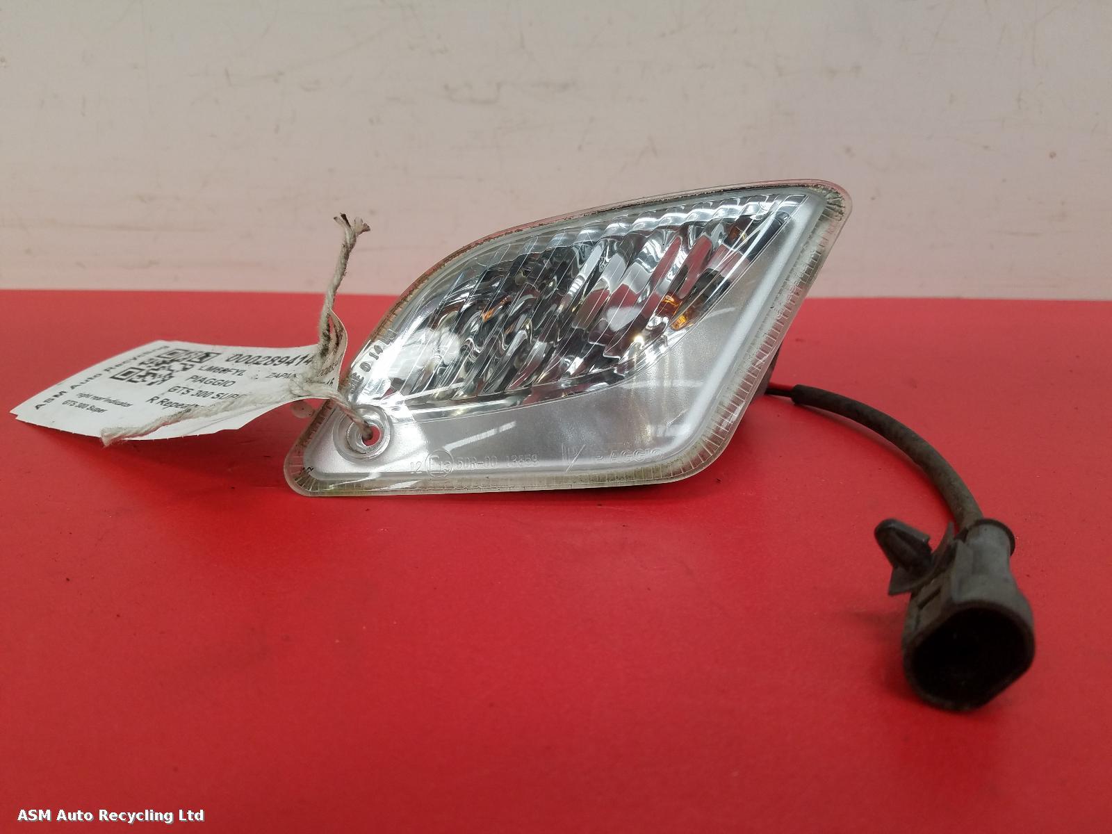View Auto part R Repeater Lamp Piaggio Gts 300 Super 2016