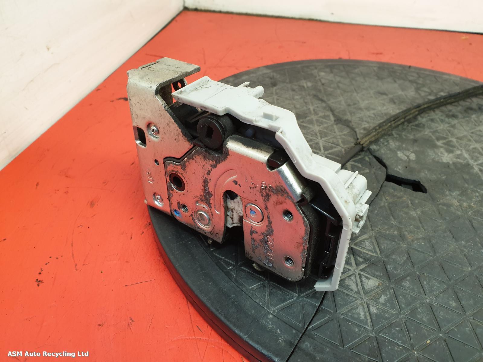 View Auto part Door Lock Assembly Chrysler Ypsilon 2012