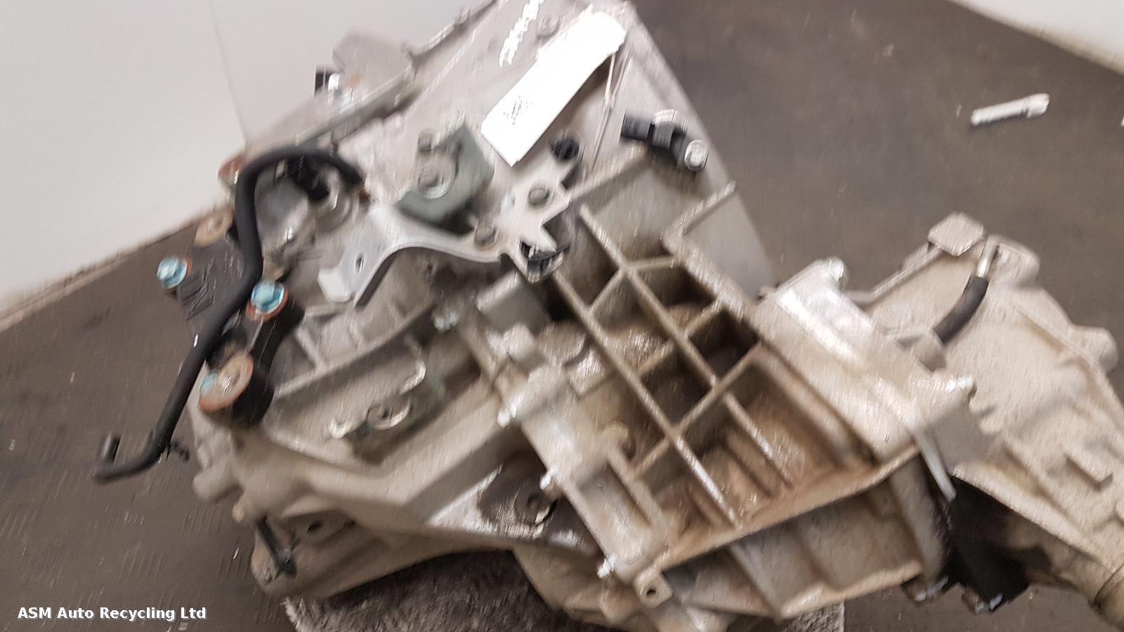 View Auto part Gearbox Nissan Qashqai 2012