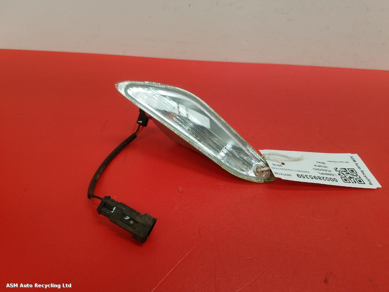 View Auto part L Indicator Light Piaggio Vespa 2016