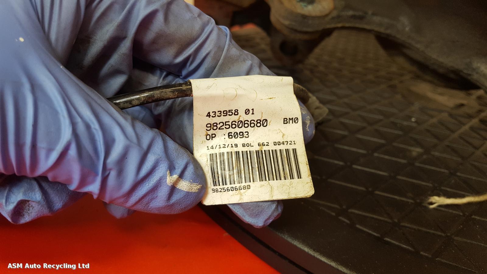 View Auto part LF Hub/Stub Axle Assembly Vauxhall Grandland X 2020