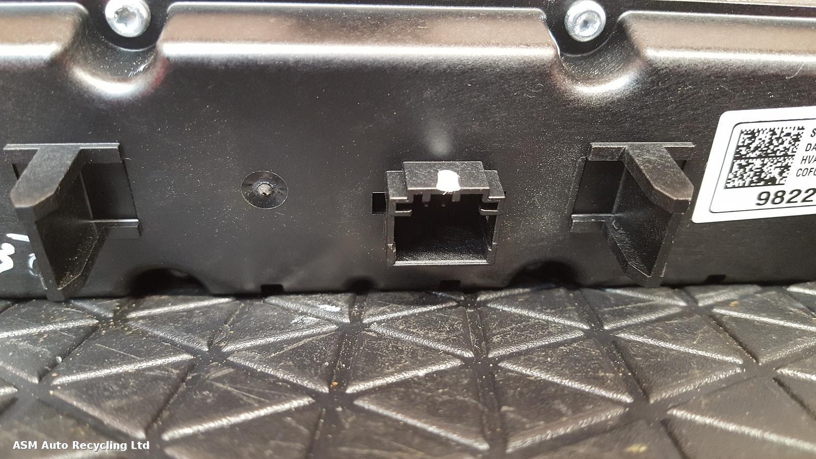 View Auto part Heater/AC Controller Vauxhall Grandland X 2020