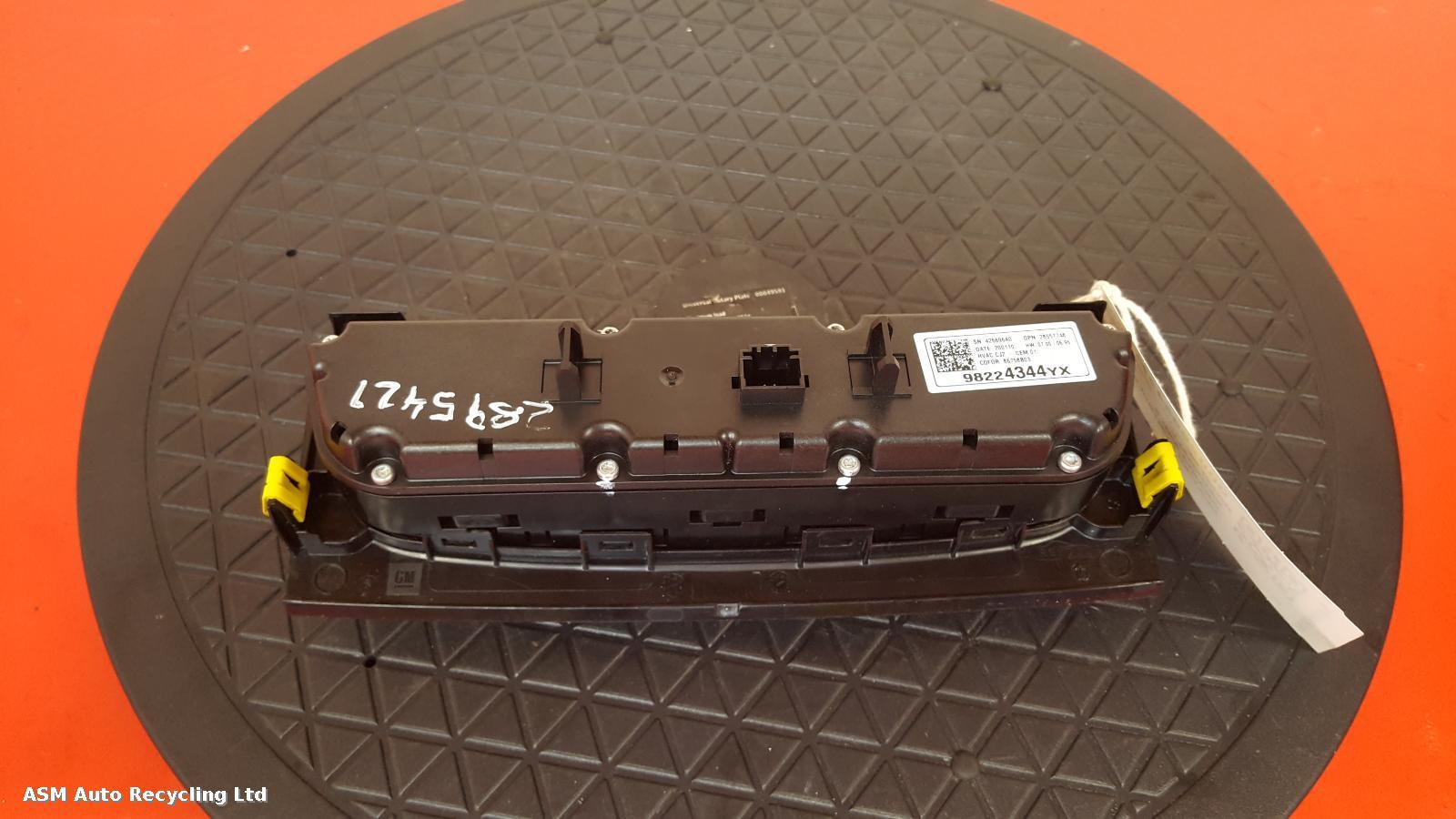 View Auto part Heater/AC Controller Vauxhall Grandland X 2020