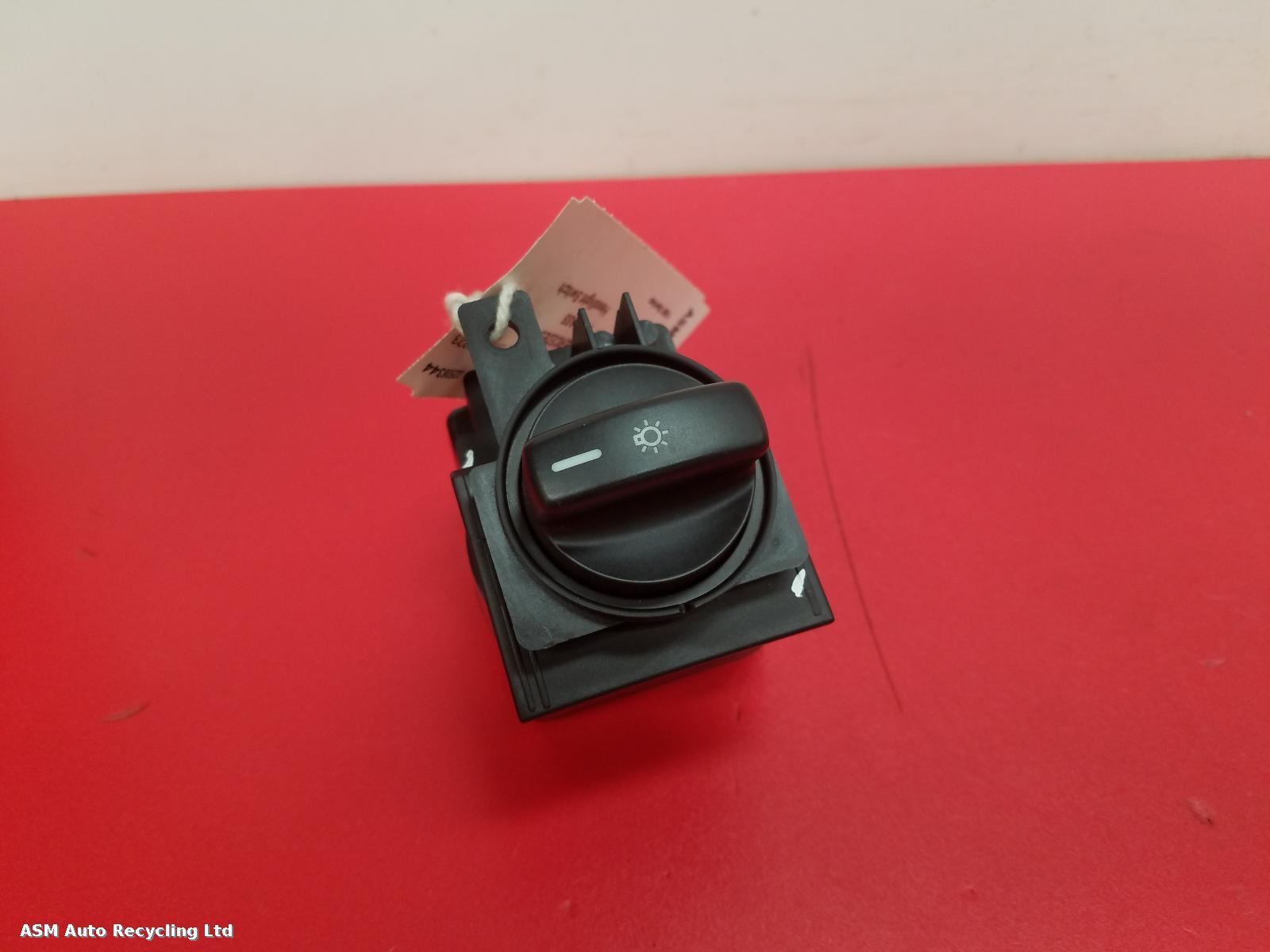 View Auto part Headlight Switch Mercedes A Class 2011