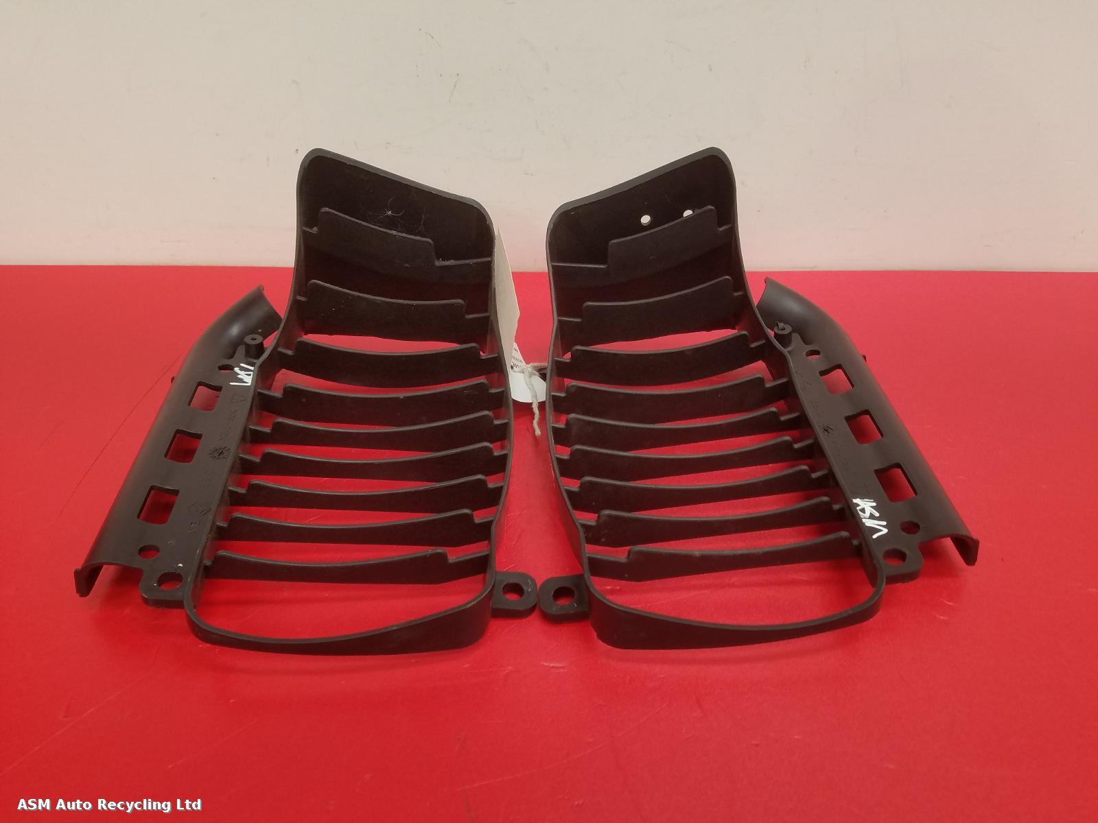 View Auto part FRONT AIR GUIDE Piaggio Vespa 2019