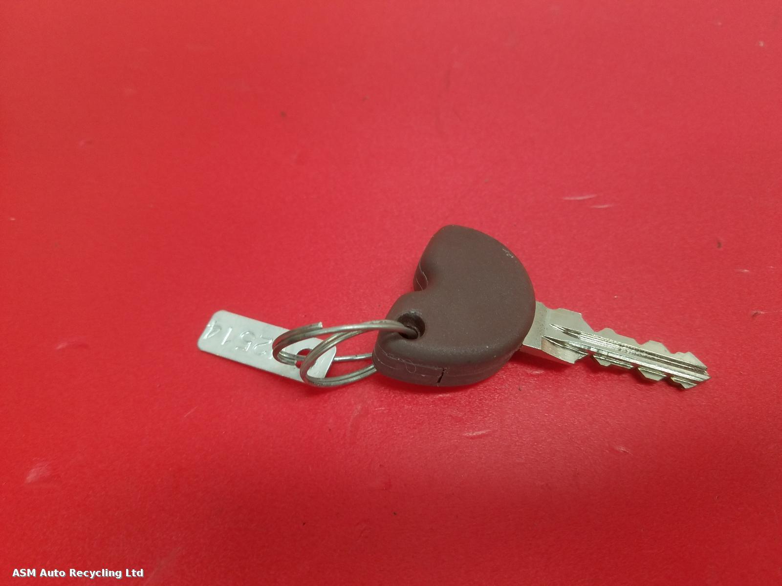 View Auto part Ignition W/Key Piaggio Vespa 2019