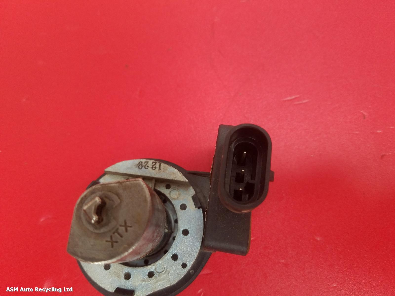 View Auto part Ignition W/Key Piaggio Vespa 2019