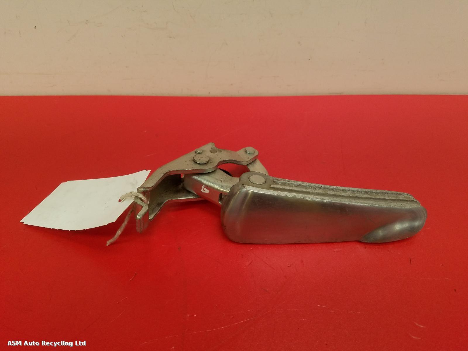 View Auto part Footpeg Piaggio Vespa 2019