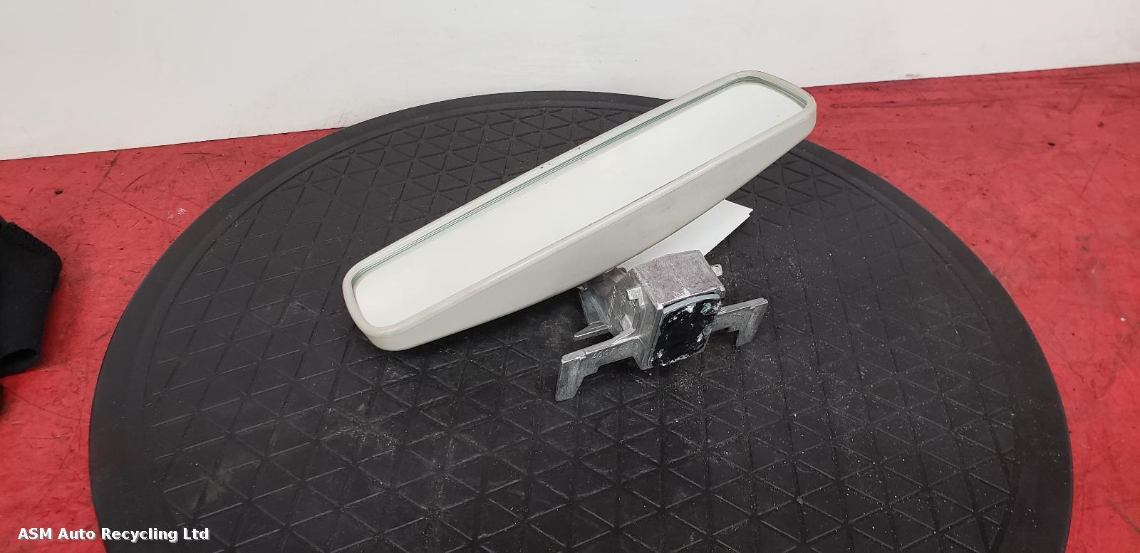 View Auto part Interior Mirror Renault Clio 2015