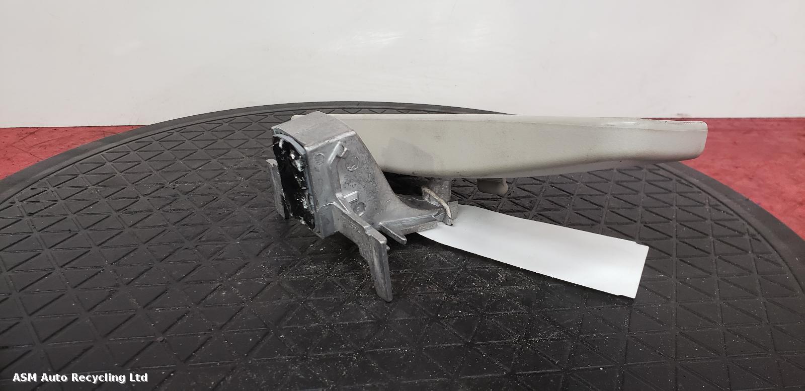 View Auto part Interior Mirror Renault Clio 2015