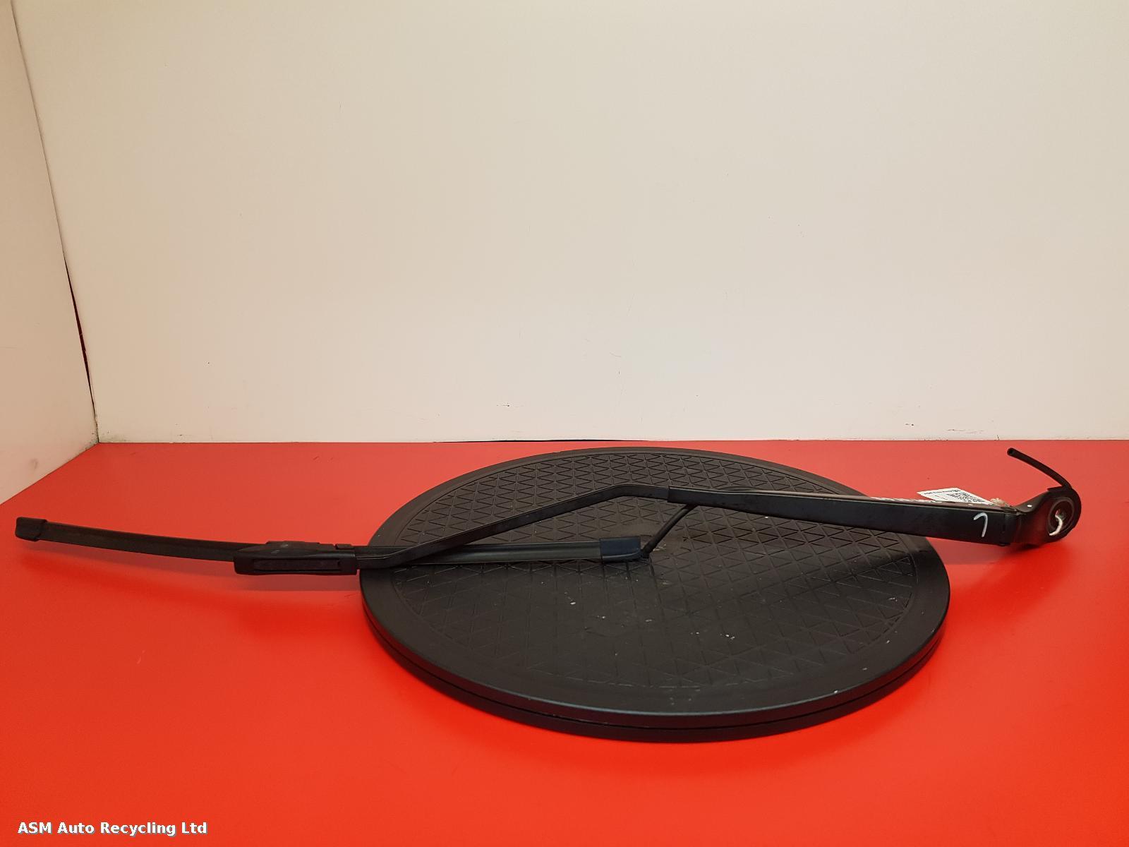 View Auto part Wiper Arm Citroen C4 Cactus 2015