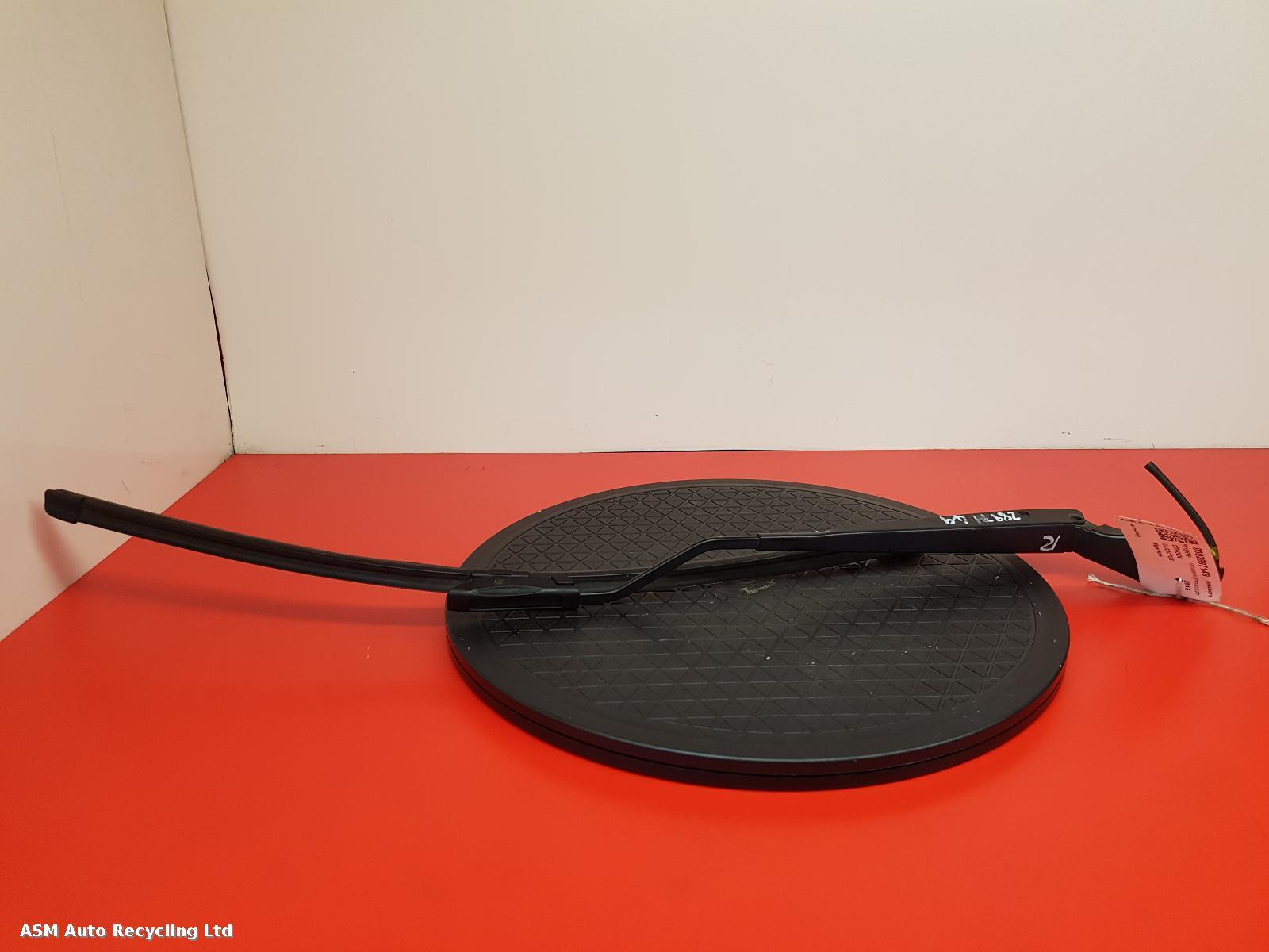 View Auto part Wiper Arm Citroen C4 Cactus 2015