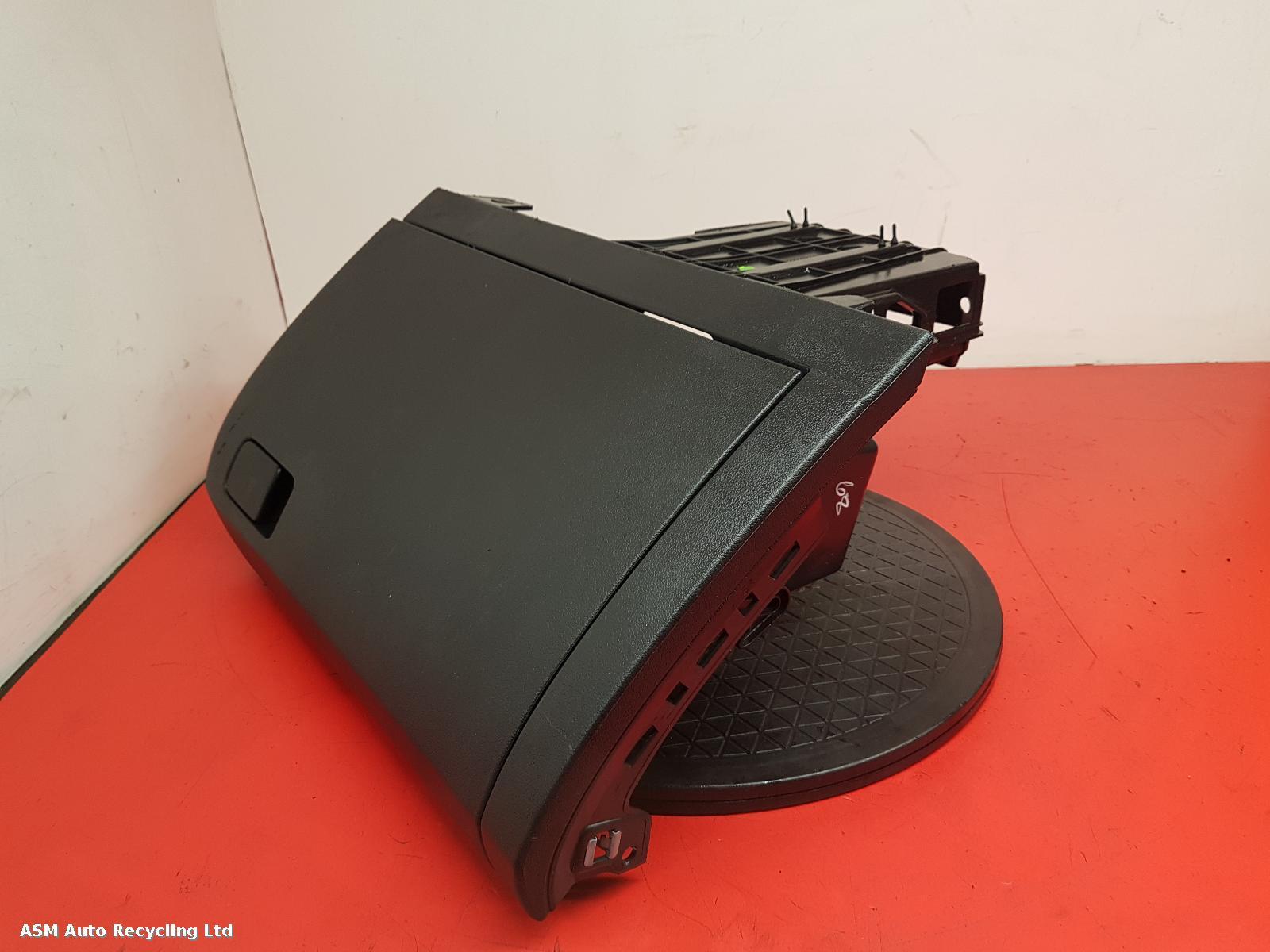 View Auto part Glove Box Volkswagen Polo 2017