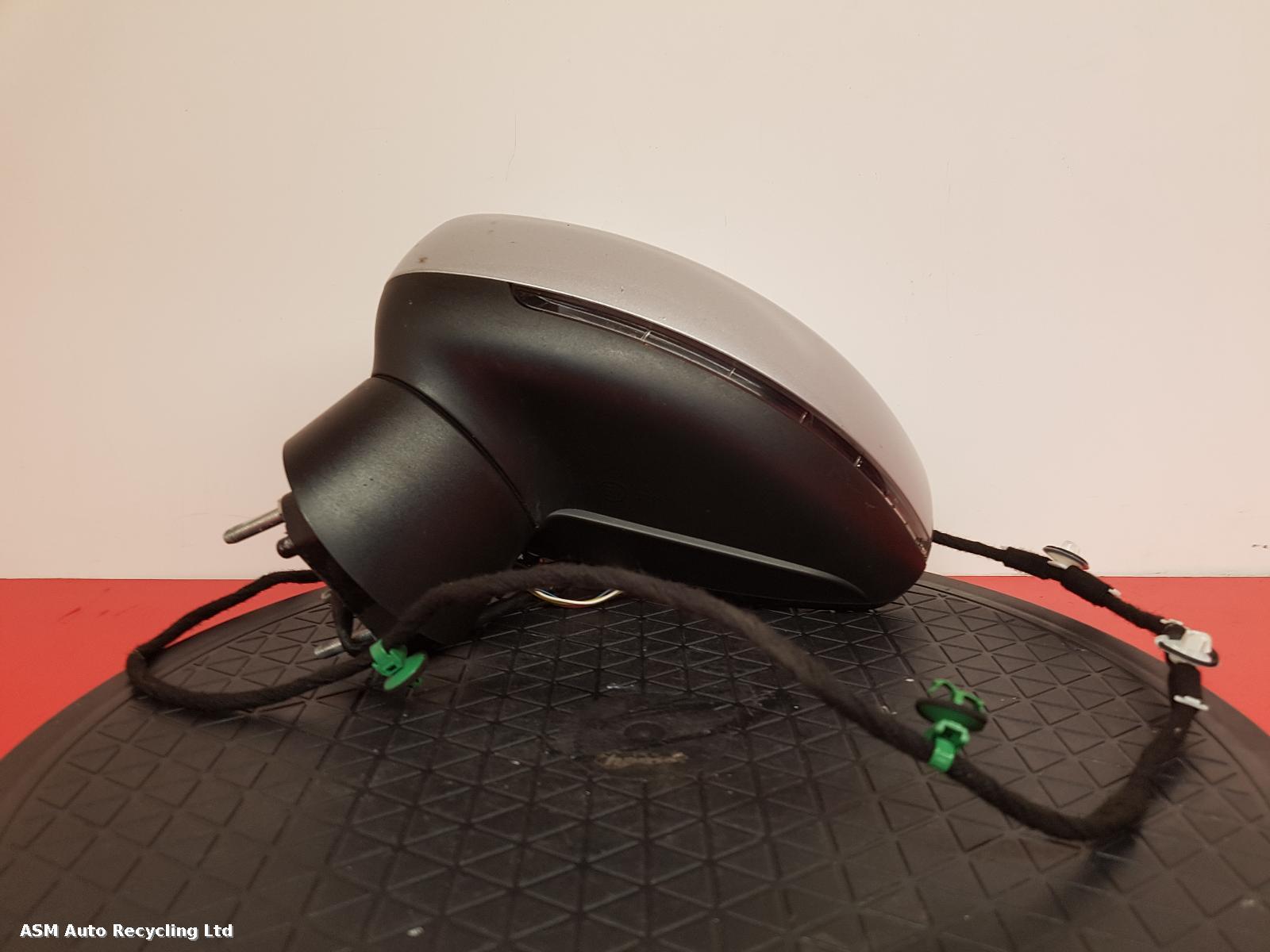 View Auto part L Door Mirror Audi A1 2013