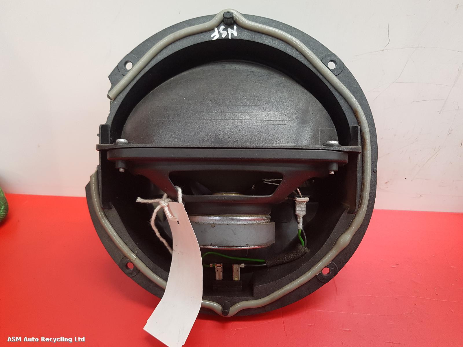 View Auto part Loud Speakers Audi A4 2020