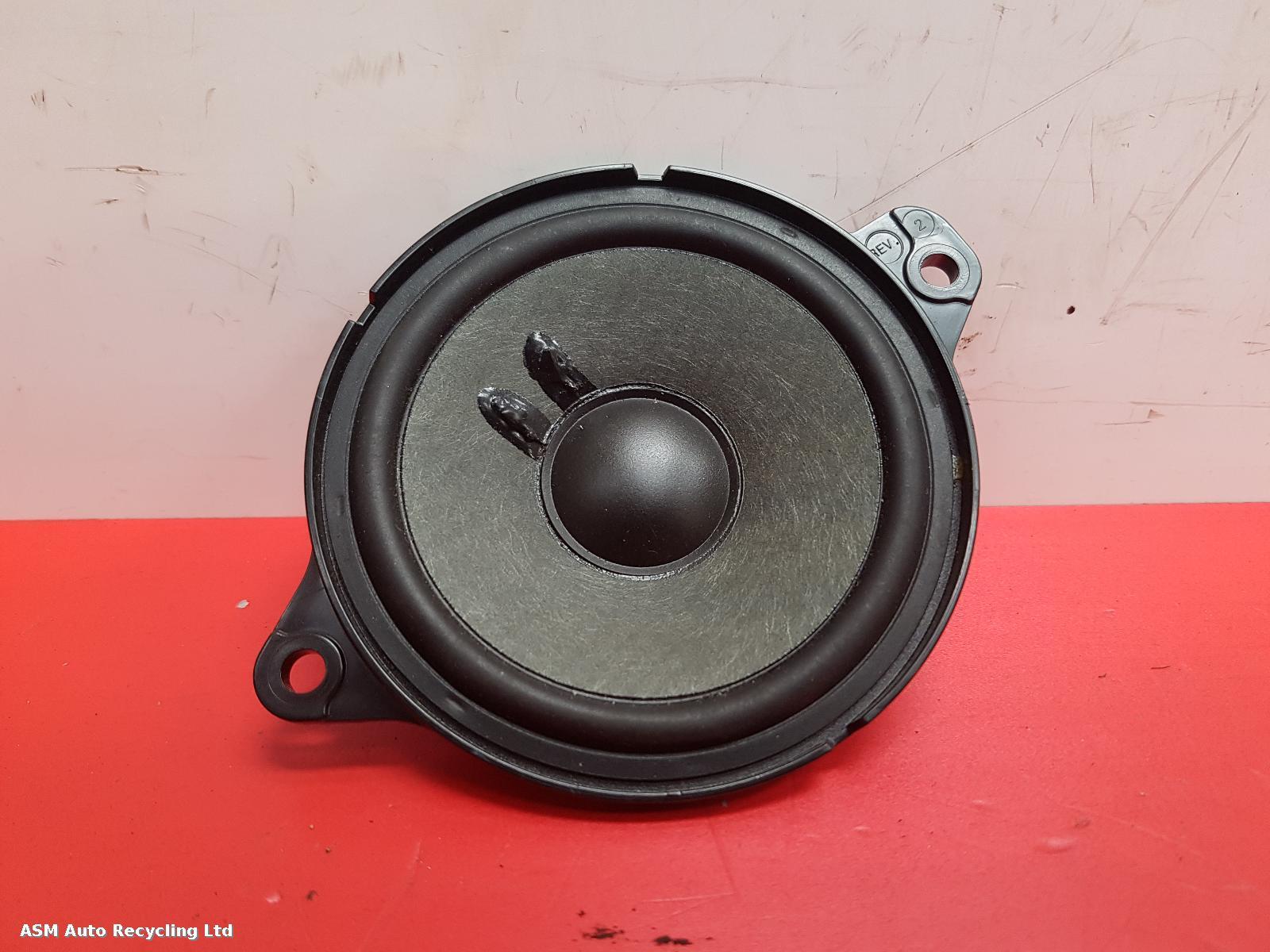 View Auto part Loud Speakers Audi A4 2020