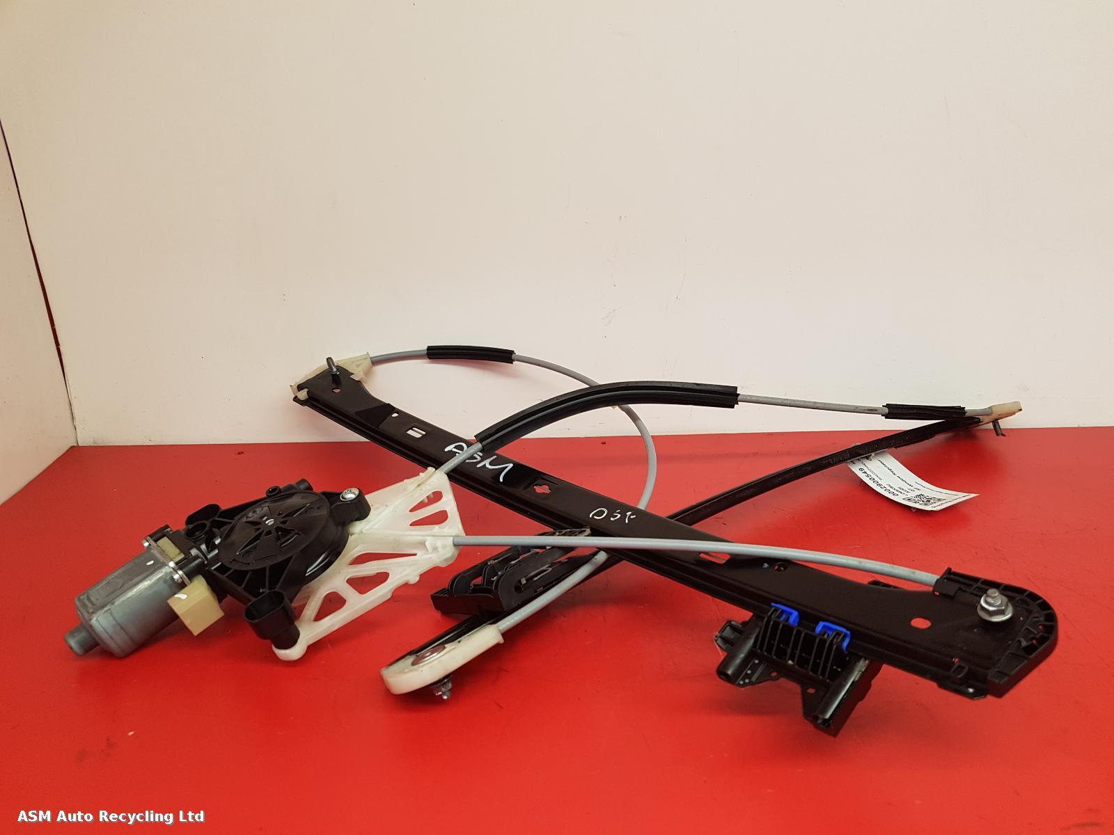 View Auto part RF Window Regulator Audi Q7 2020