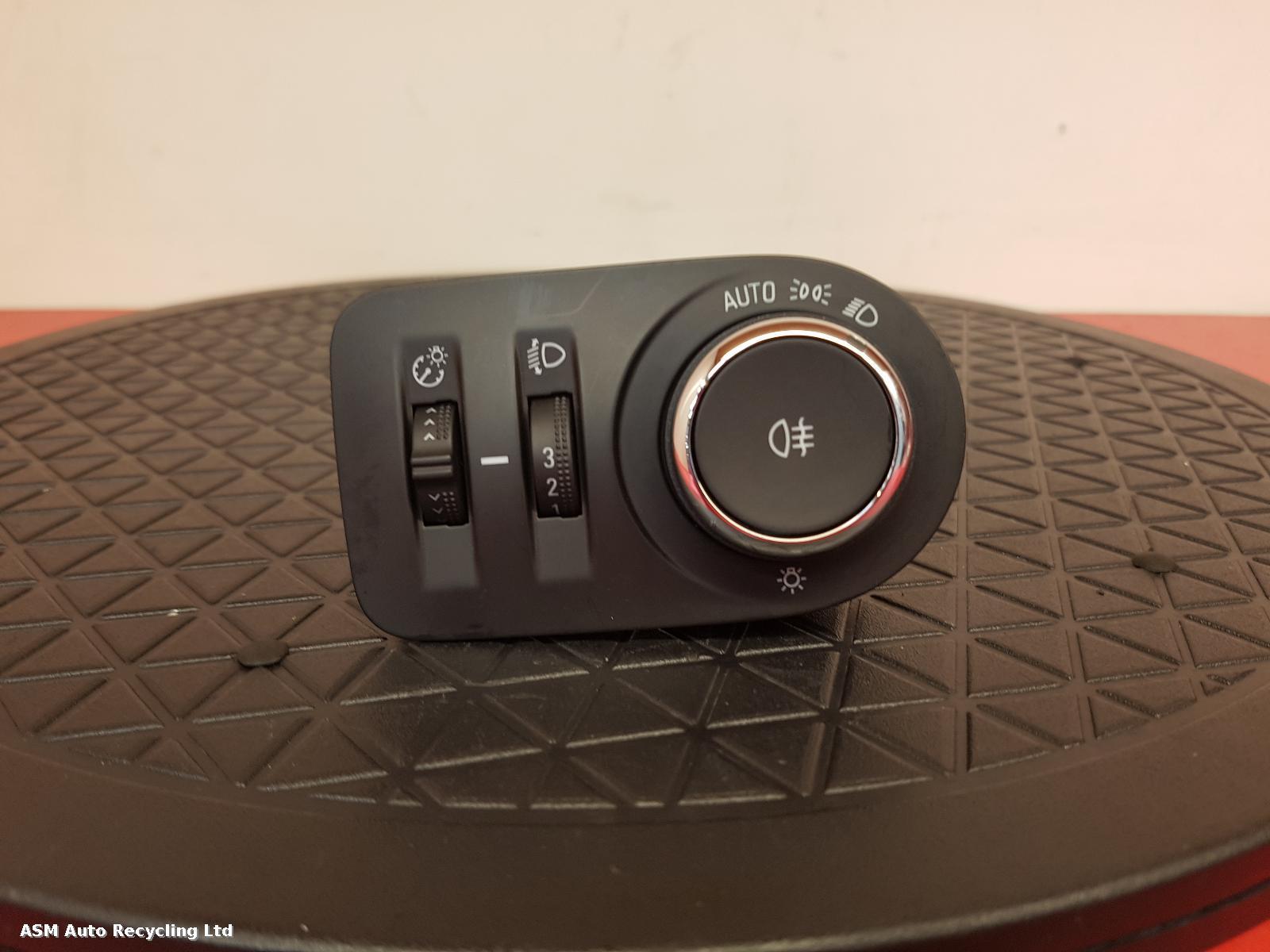 View Auto part Headlight Switch Vauxhall Corsa 2021