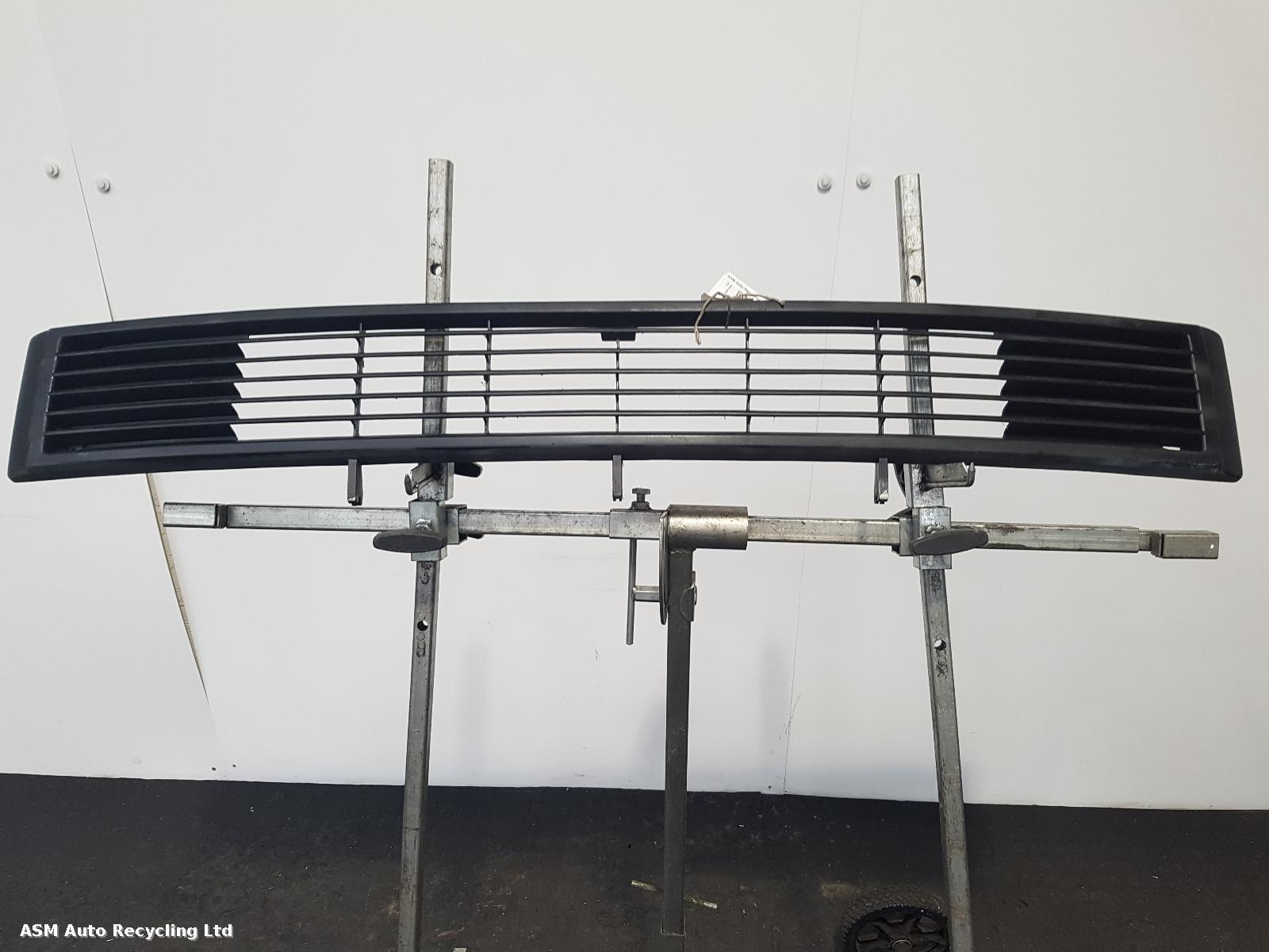 View Auto part Grille Volkswagen Transporter 1988