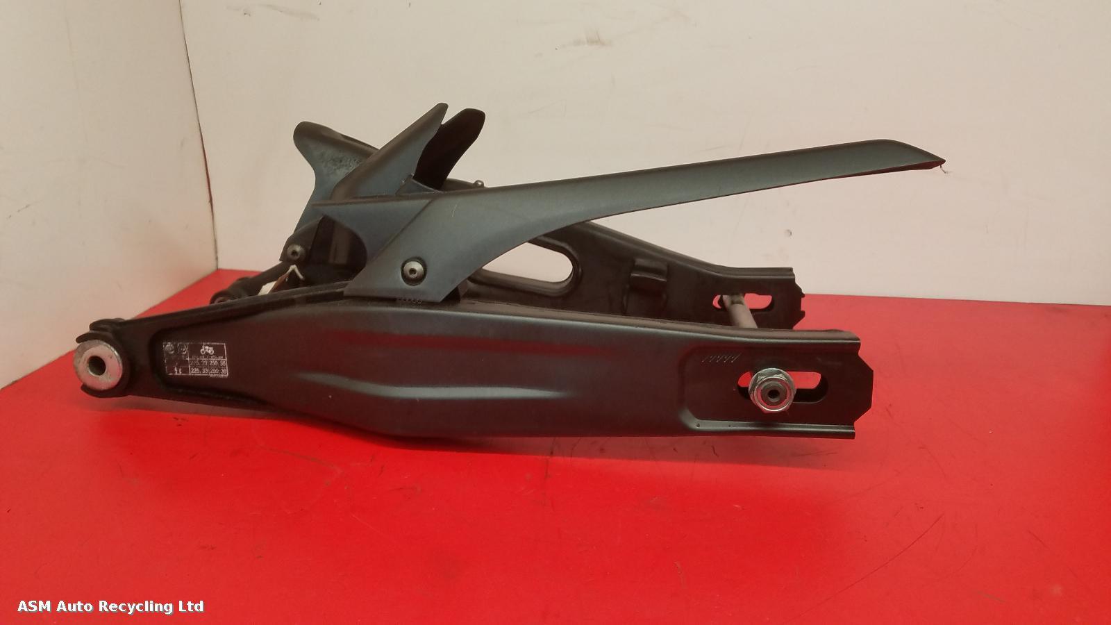 View Auto part Swing Arm Yamaha Mt-07  2021