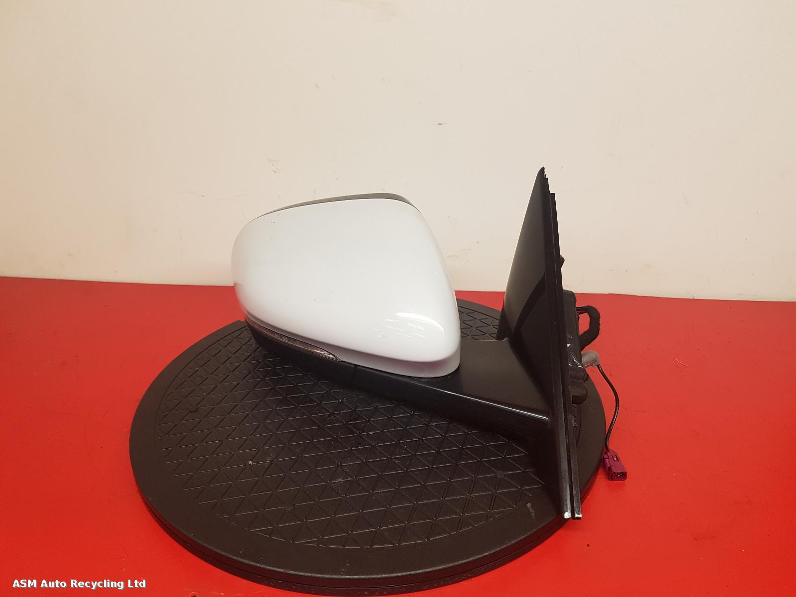 View Auto part R Door Mirror Jaguar Xf 2021